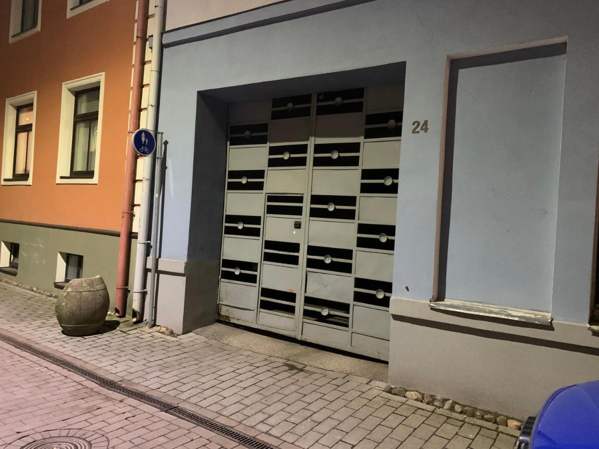 Rueuetli - Cute Old Town Apartment - 2 Big Beds, Free Parking Tartu Exterior foto