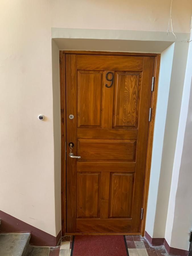 Rueuetli - Cute Old Town Apartment - 2 Big Beds, Free Parking Tartu Exterior foto